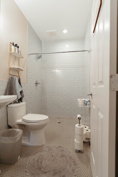 More Photos Of 540 SE Powder Springs St, Marietta Office Residential For Sale