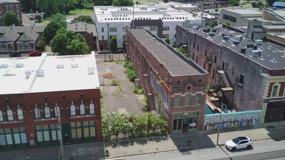 More Photos Of 390 S Main St, Memphis Office For Sale