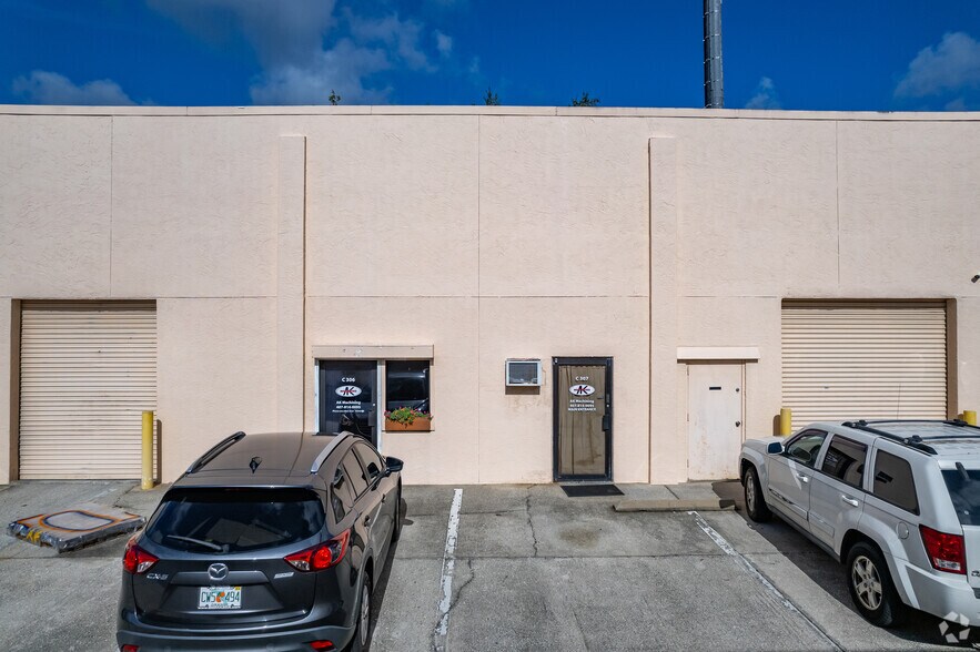 More Photos Of 380 Semoran Commerce Pl, Apopka Unknown For Lease