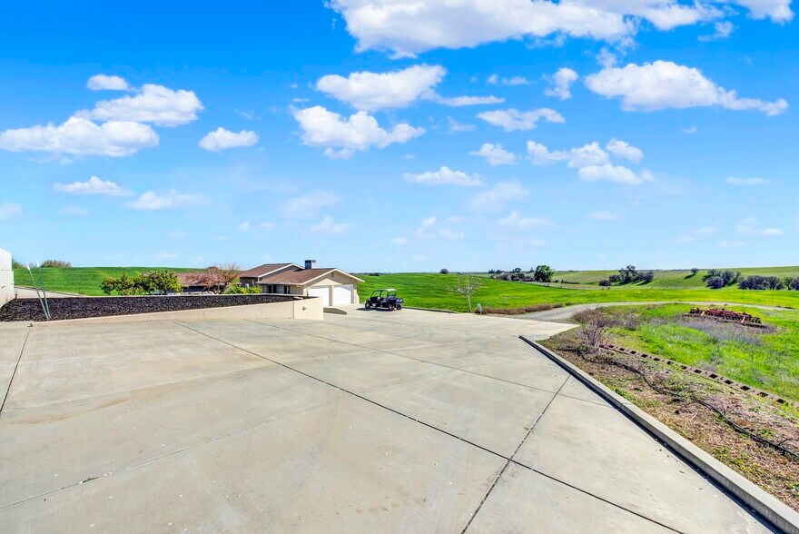 More Photos Of 8560 Holmes Ln, Winters Specialty For Sale