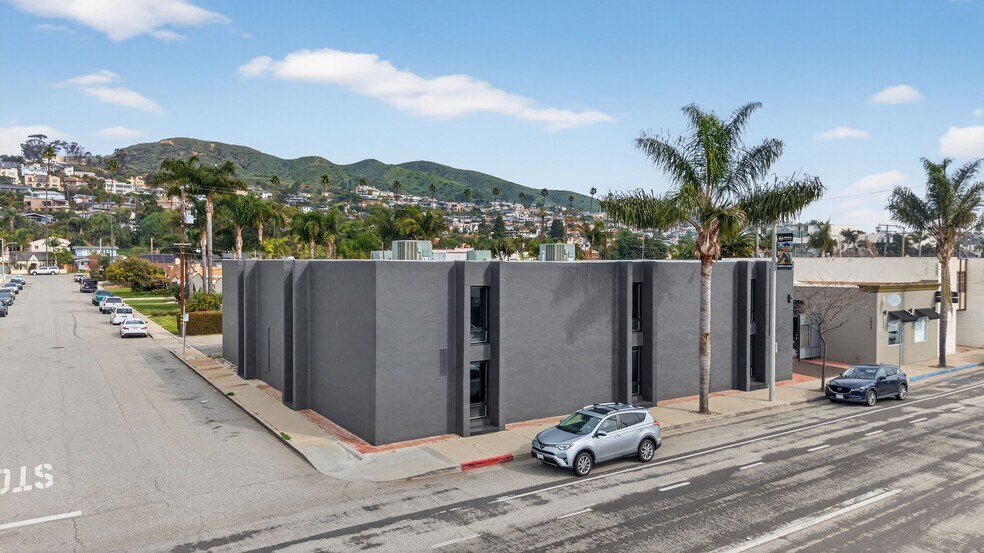 More Photos Of 1895 E Main St, Ventura General Retail For Sale