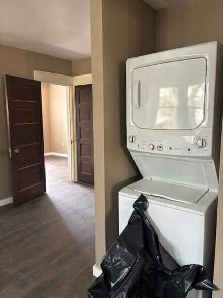 More Photos Of 429 Riverview Dr, Walnutport Flex For Sale