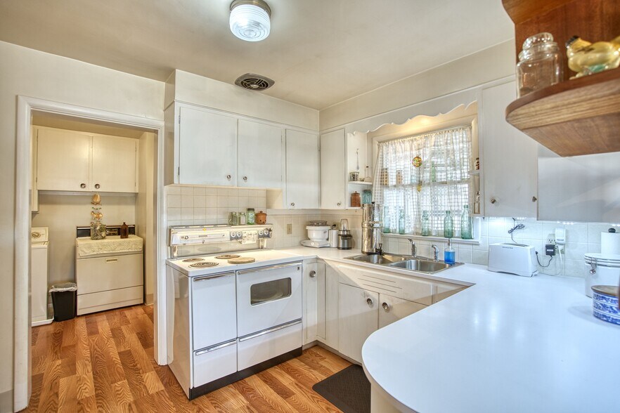 More Photos Of 3221 E Mulberry St, Fort Collins Freestanding For Sale