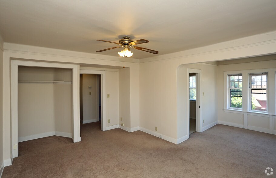 More Photos Of 846 N 15th St, Milwaukee Apartments For Sale