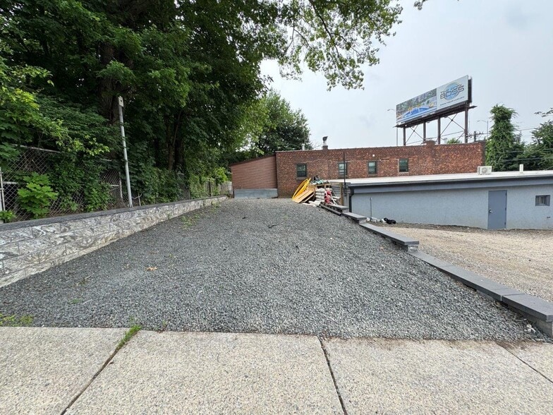 More Photos Of 219 Railroad Ave, Ridgefield Park Warehouse For Sale