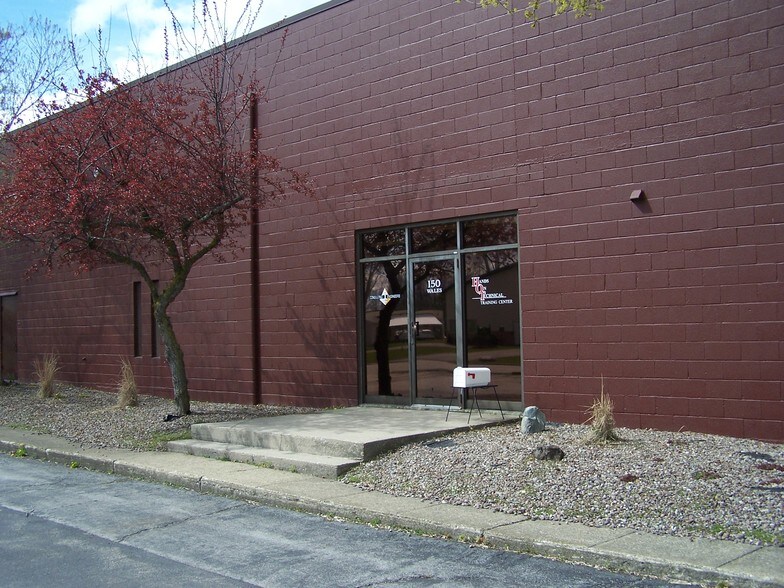 More Photos Of 150 Wales Ave, Tonawanda Warehouse For Lease
