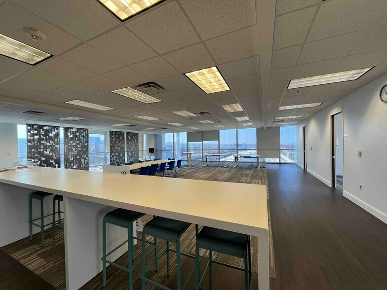 More Photos Of 2 20th St N, Birmingham Office For Lease