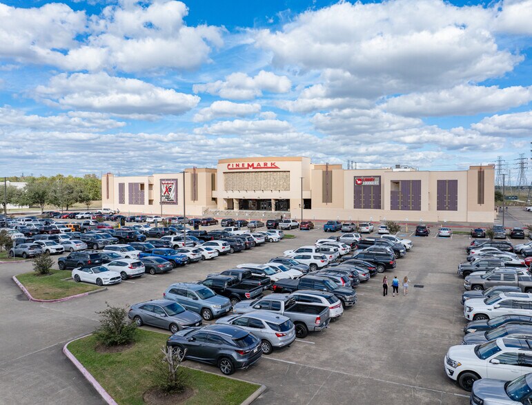 More Photos Of 20915 Gulf Fwy, Webster Land For Lease