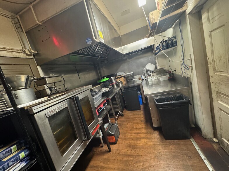 More Photos Of 513-519 Germantown Pike, Lafayette Hill Storefront For Lease