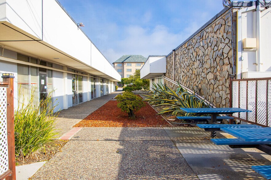 More Photos Of , Burlingame Flex For Sale