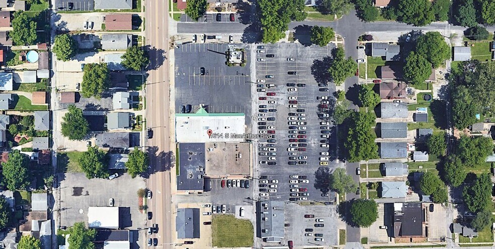 More Photos Of 1614 S Macarthur Blvd, Springfield General Retail For Lease