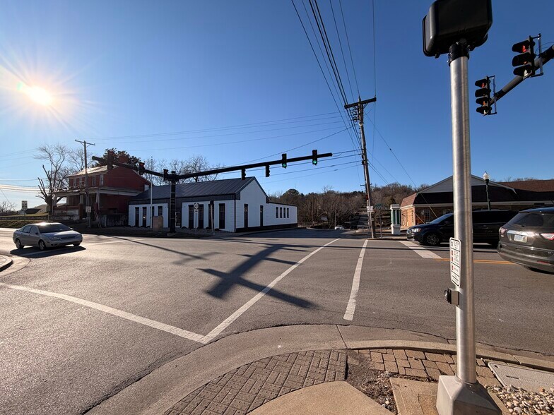 More Photos Of 201 S Main St, Greensburg Post Office For Sale