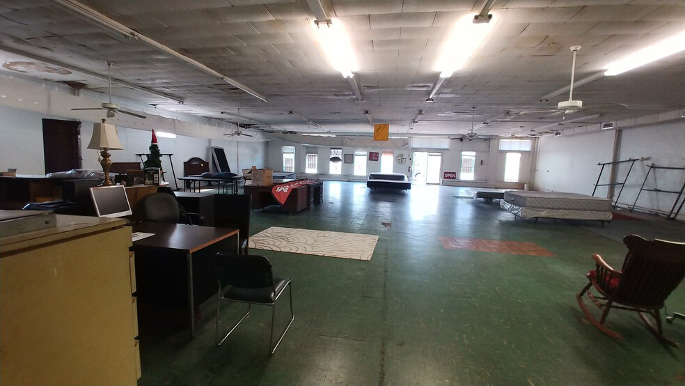 More Photos Of 1724 Bailey Ave, Jackson Freestanding For Lease