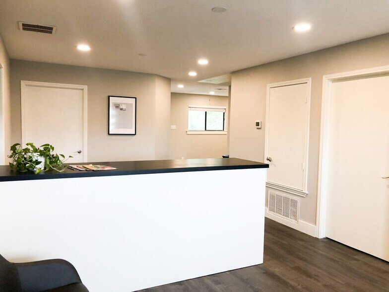 More Photos Of 9410 Anderson Mill Rd, Austin Loft Creative Space For Lease