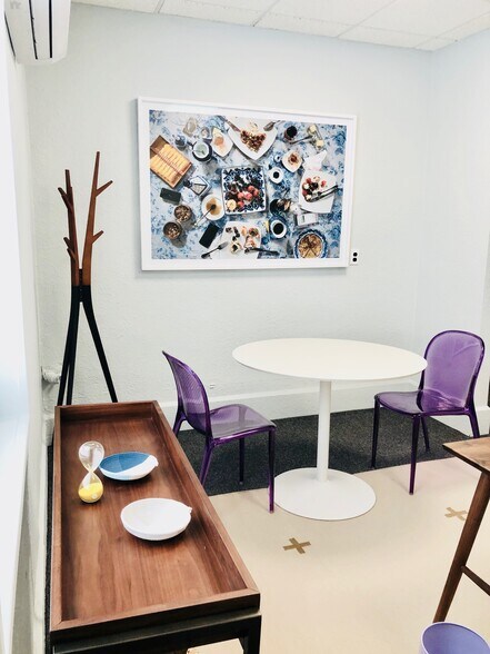 More Photos Of 19 W Putnam Ave, Greenwich Office For Lease