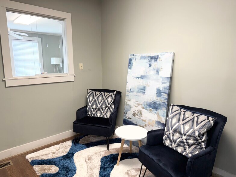 More Photos Of 403 S Logan St, Gaffney Office For Sale