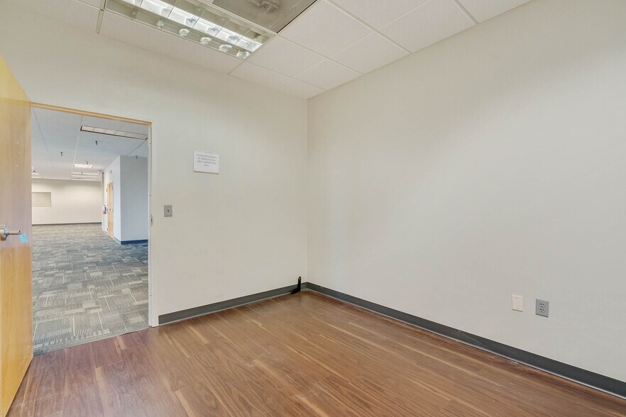 More Photos Of 2201 Lucien Way, Maitland Office For Lease