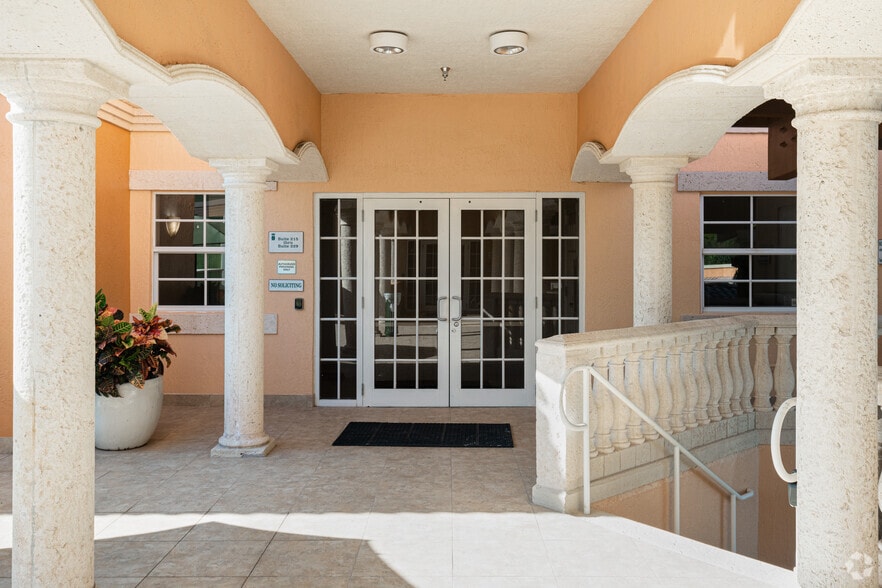 More Photos Of 1675 Market St, Weston Unknown For Lease