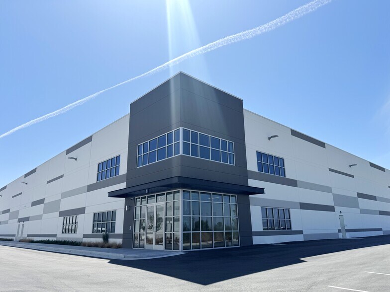 More Photos Of 1950 N Canyon Creek Pkwy, Spanish Fork Unknown For Lease