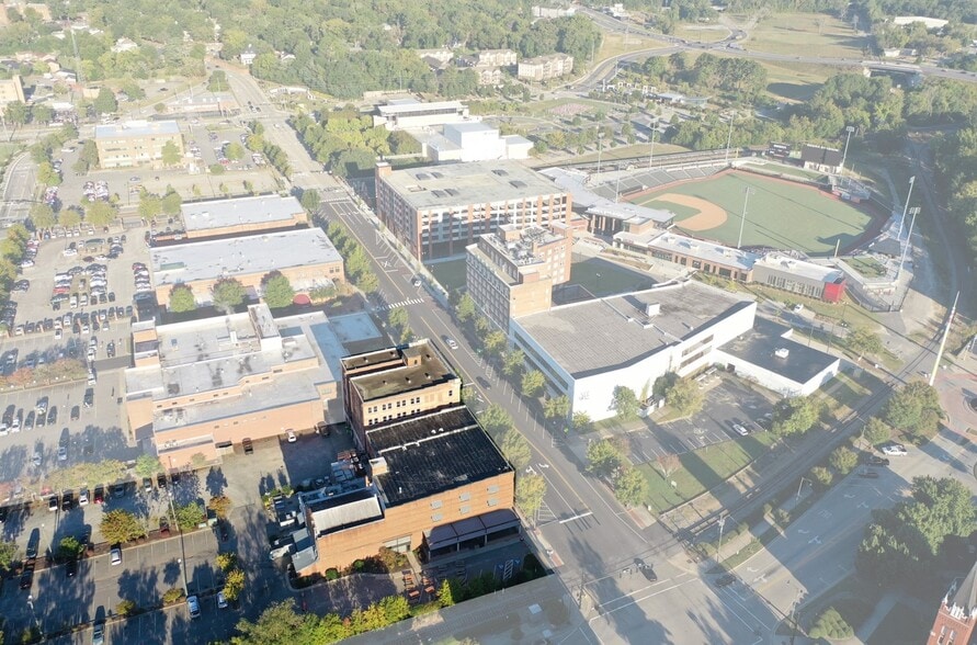 More Photos Of 405 Hay St, Fayetteville Apartments For Lease