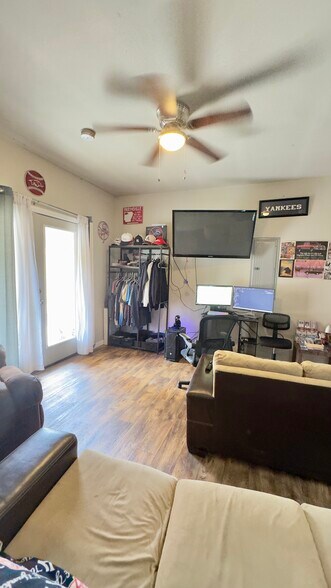 More Photos Of 380 Jumbo Rd, Melbourne Multifamily For Sale