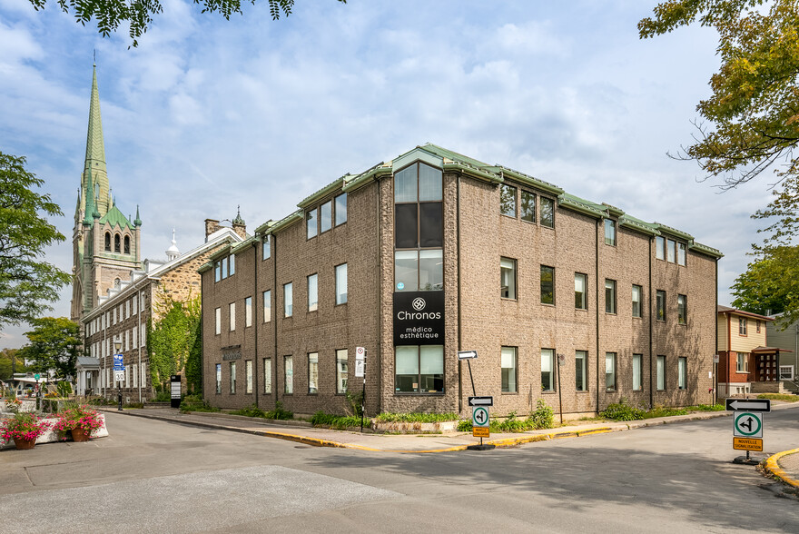 Primary Photo Of 50 Rue Saint-Charles O, Longueuil Medical For Lease