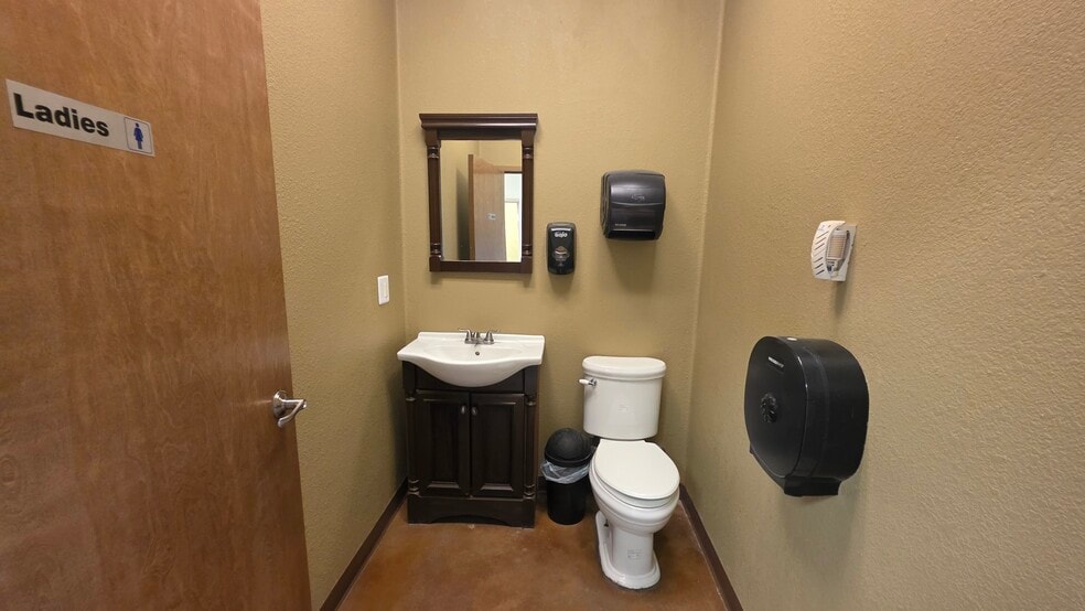 More Photos Of 5505 S FM 1788, Midland Warehouse For Sale