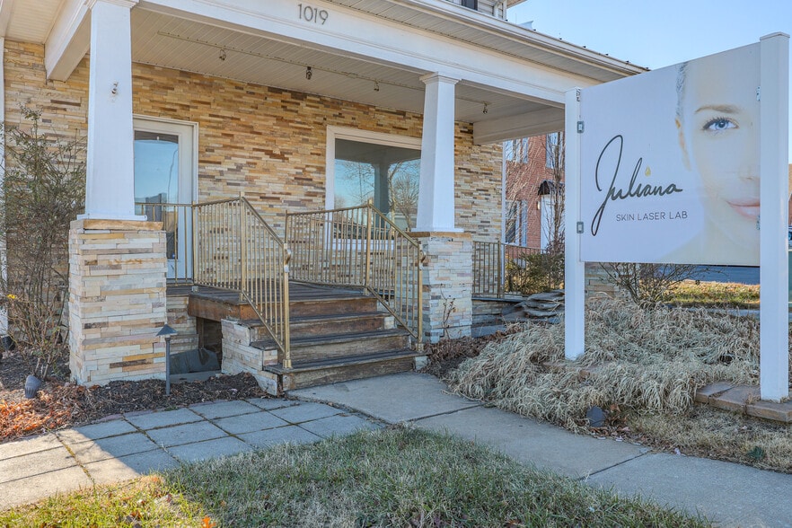 More Photos Of 1019 Berryville Ave, Winchester Storefront Retail Residential For Sale