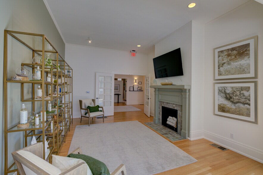 More Photos Of 904 San Antonio St, Austin Office For Lease