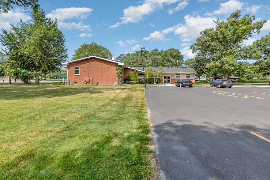 More Photos Of 939 S Wisconsin St, Hobart Religious Facility For Sale