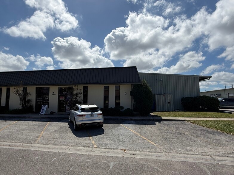More Photos Of 12880 Automobile Blvd, Clearwater Manufacturing For Lease