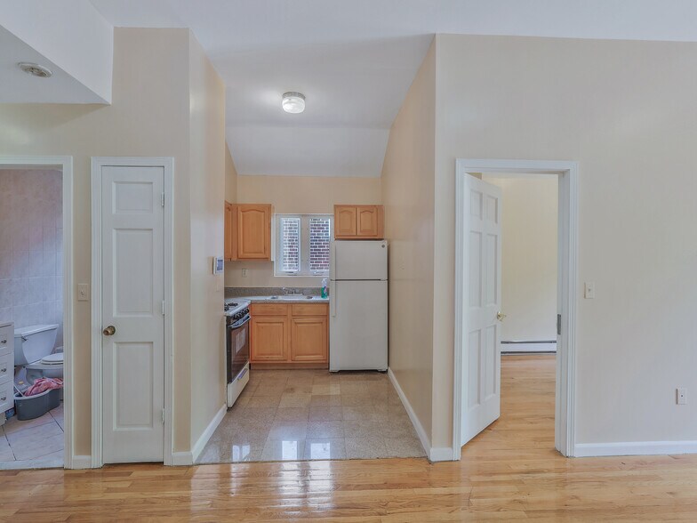 More Photos Of 8666 Midland Pky, Jamaica Multifamily For Sale