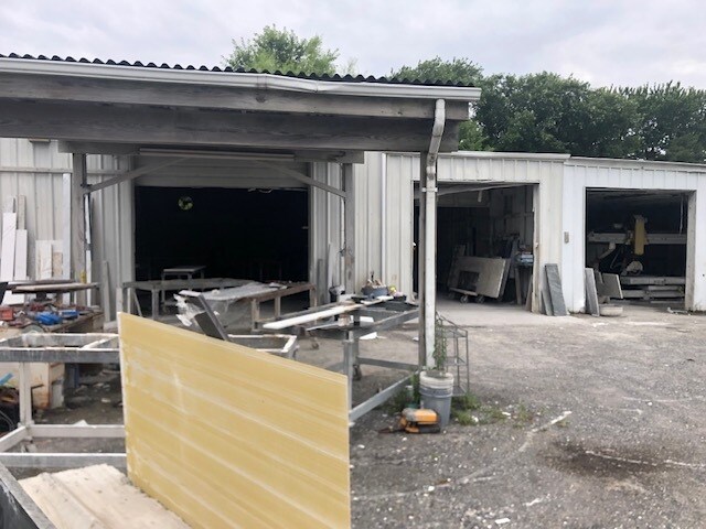 More Photos Of 301 Saddler Rd, Grasonville Showroom For Lease