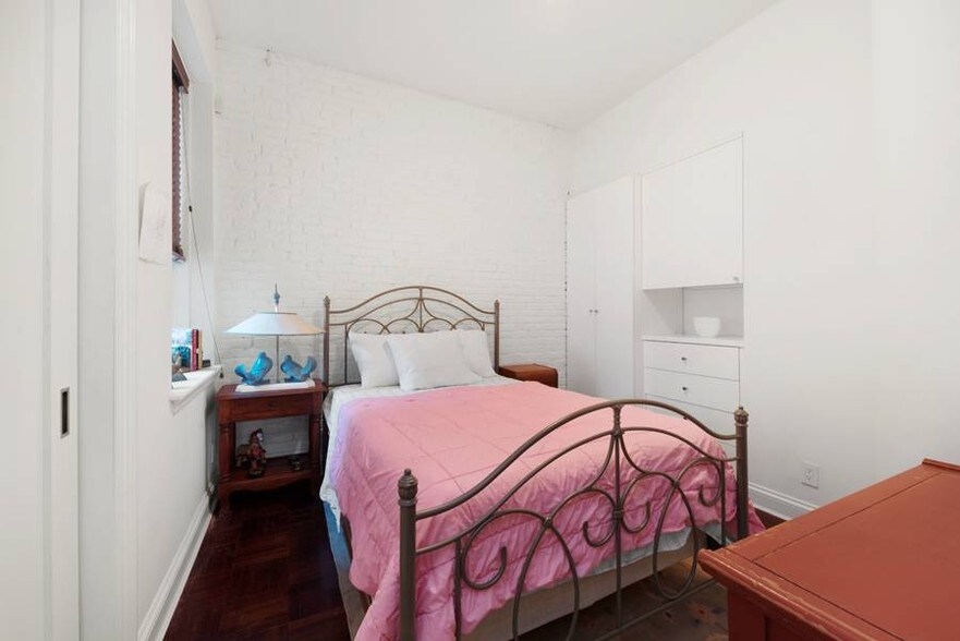 More Photos Of 321 E 84th St, New York Apartments For Sale