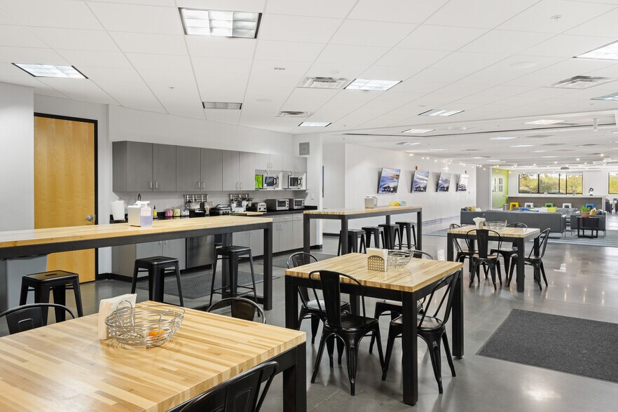 More Photos Of 8950 N Oracle Rd, Oro Valley Office For Lease