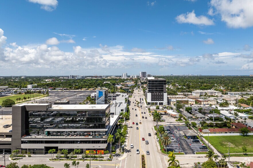 More Photos Of 800 N Federal Hwy, Hallandale Beach Medical For Sale