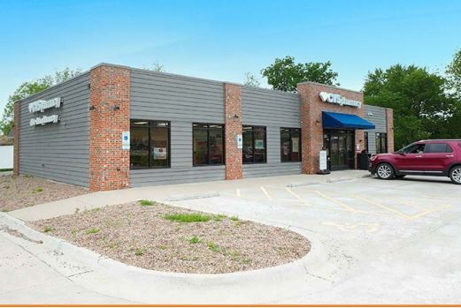More Photos Of 320 E Lexington St, Richmond Drugstore For Sale