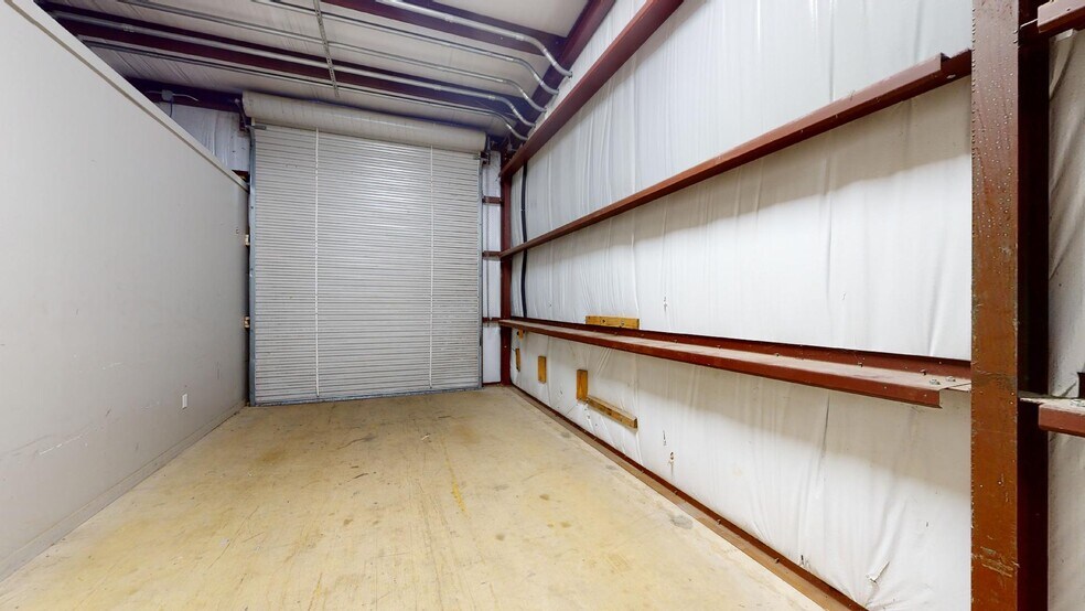 More Photos Of 100 Precision, Buda Warehouse For Lease