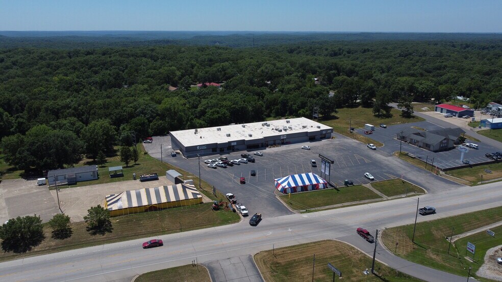 More Photos Of 401 N Main St, Gravois Mills Office For Lease