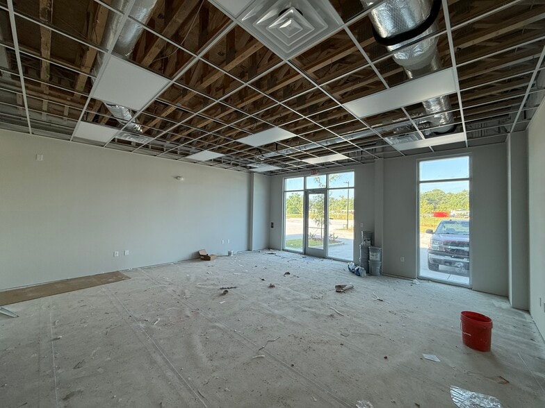 More Photos Of 405 Remi Trl, Summerville Industrial For Lease