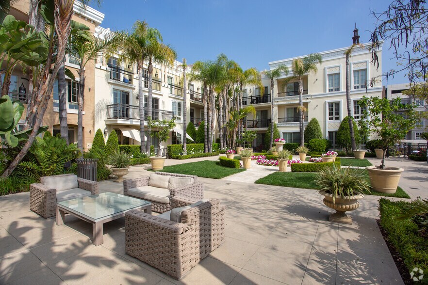 More Photos Of 889 Americana Way, Glendale Apartments For Lease