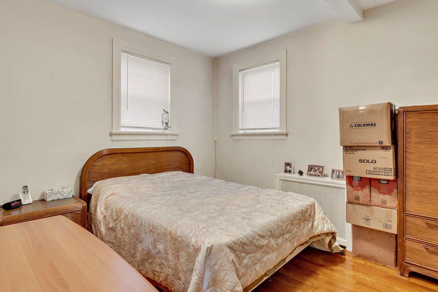 More Photos Of 3274 Griswold Ave, Bronx Apartments For Sale