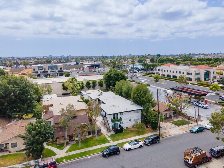 More Photos Of 1032 Bonita St, Tustin Apartments For Sale
