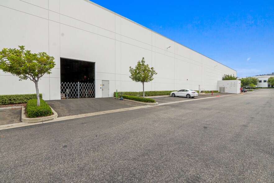 More Photos Of 50 Icon, Foothill Ranch Manufacturing For Lease