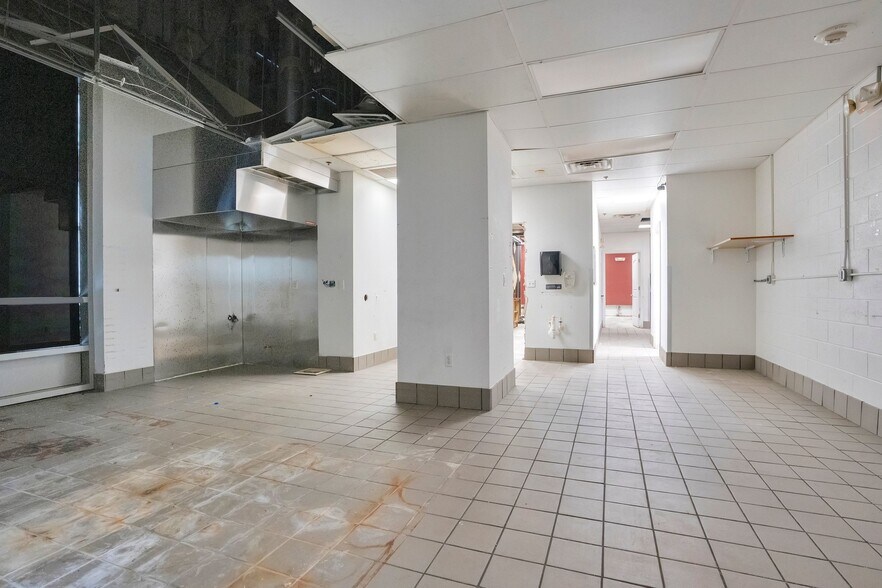 More Photos Of 150 S Magnolia Ave, Orlando General Retail For Sale