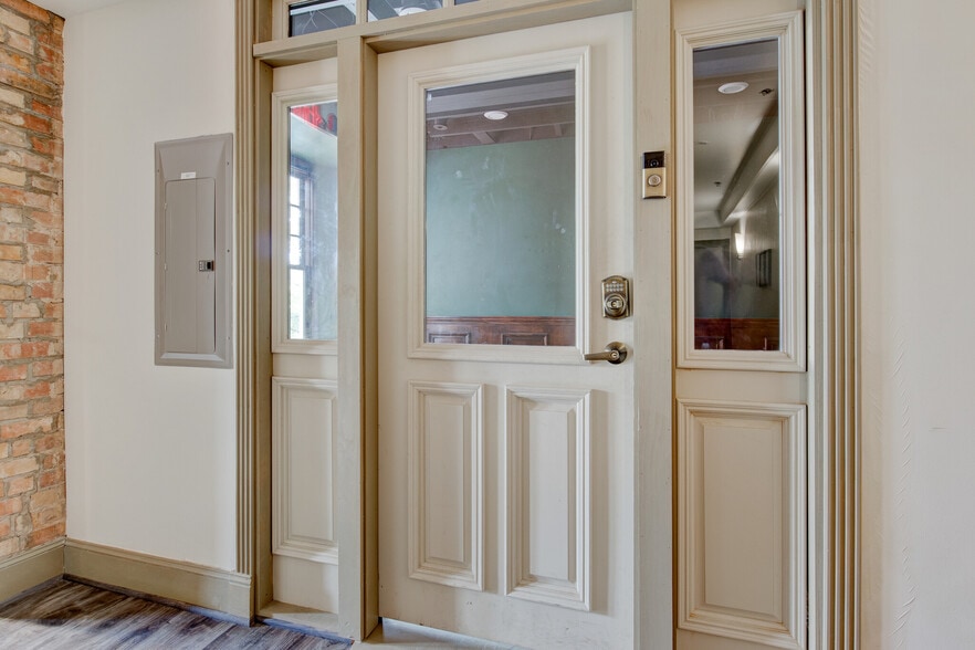 More Photos Of 1200 W Magnolia Ave, Fort Worth Office For Lease