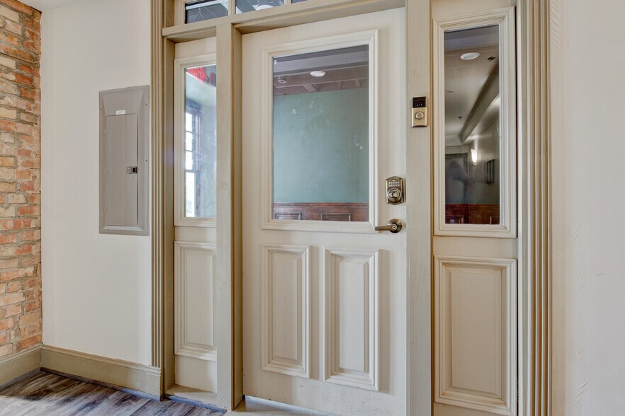 More Photos Of 1200 W Magnolia Ave, Fort Worth Office For Lease