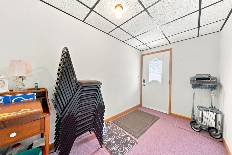 More Photos Of 557 Unity Center Rd, Pittsburgh Funeral Home For Sale