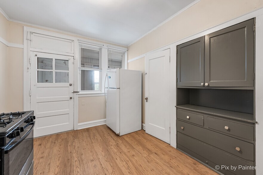 More Photos Of , Chicago Multifamily For Sale