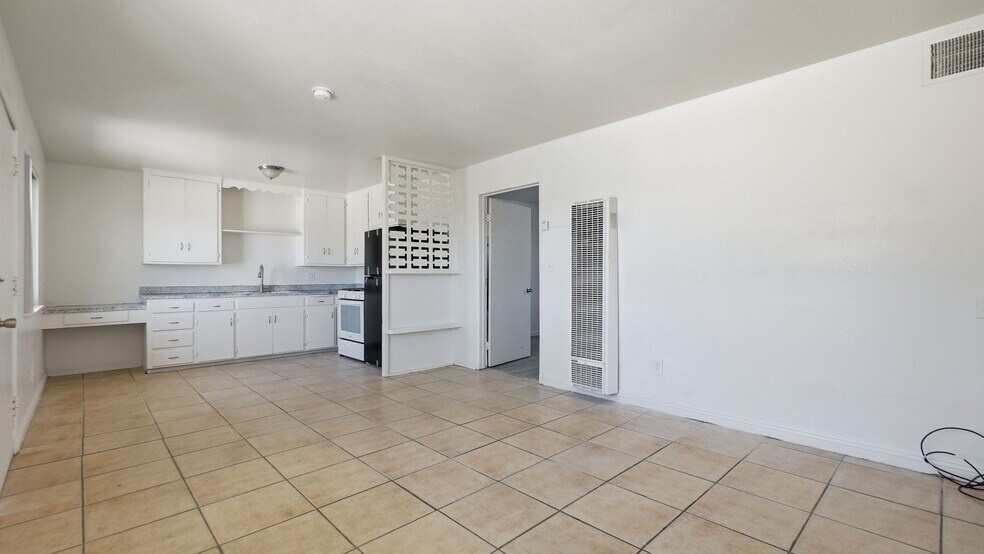 More Photos Of 511-517 E Fredricks St, Barstow Apartments For Sale